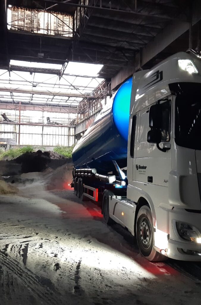 Salzgitter Unload of clay